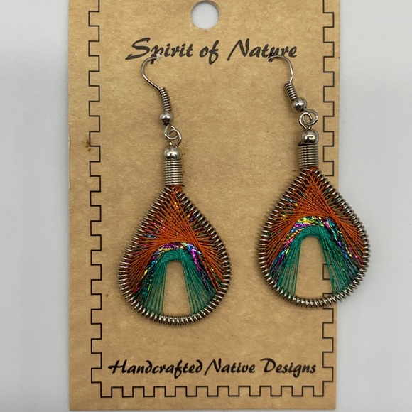 Handmade Native Design Earrings - Picture 2 of 3